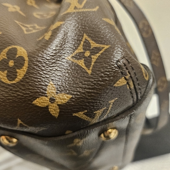 Louis Vuitton Montaigne GM – Monogram Canvas w/ Original Strap - Picture 5 of 16